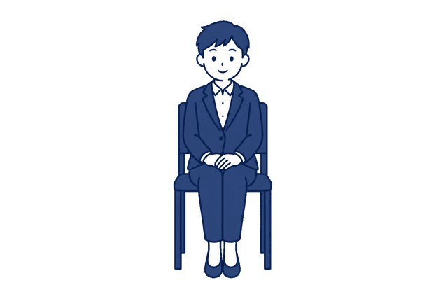 紺色のスーツ姿の男性が、椅子に座って両手を膝の上で重ね、正面を向いているイラスト。